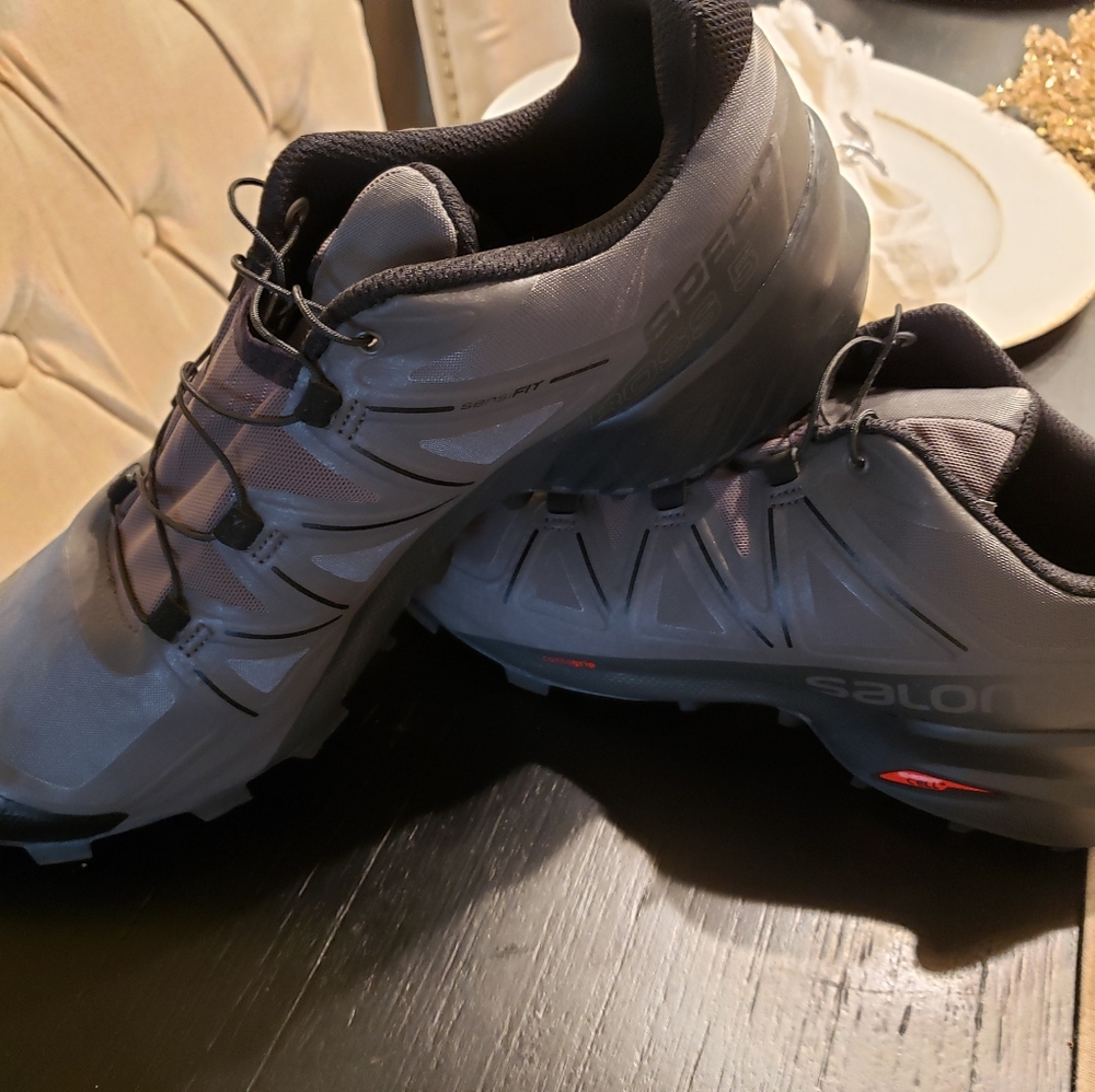 Salomon Speedcross 5 Trail Hiking Shoes